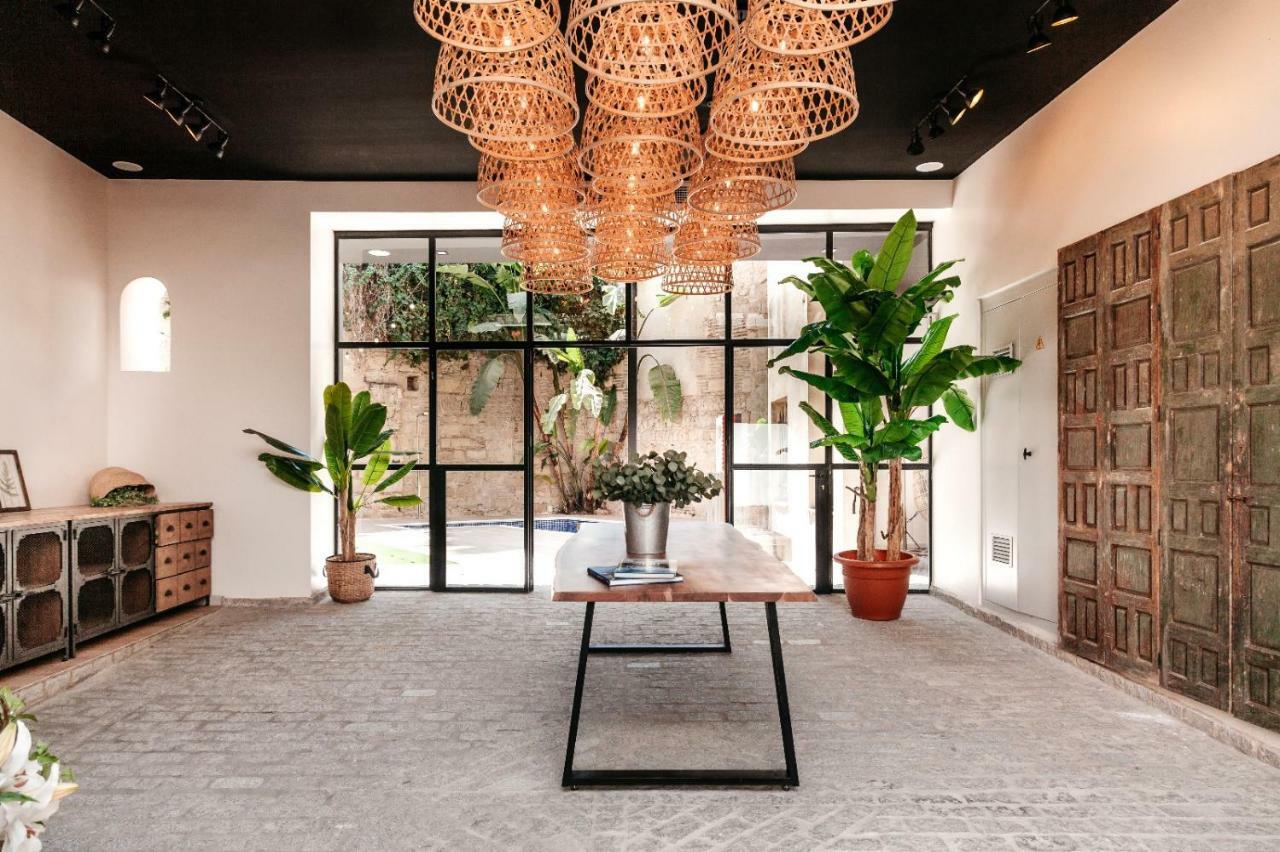 Отель Astuto Boutique Jerez - Adults Only Херес-де-ла-Фронтера Экстерьер фото